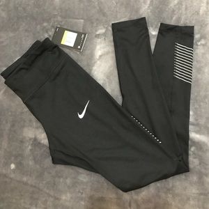 BRAND NEW Nike leggings